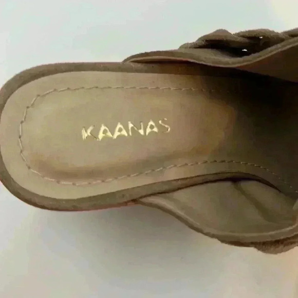 Kanas suede Turin loafer mule booties n Taupe size 6. New with tag, no b… - Picture 6 of 8